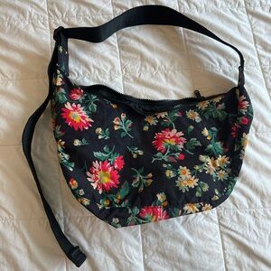 Laura Ashley x BAGGU medium crescent